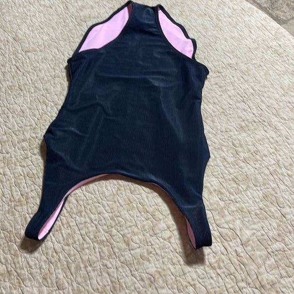 ONZIE Ribbed Hi-Thigh🌸 NWOTs Black Outside Pink Inside SUPER CUTE Size S/M - Picture 10 of 10